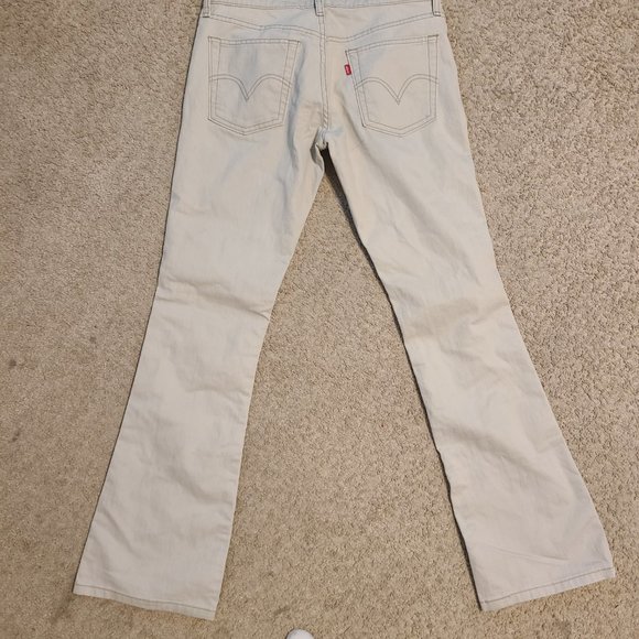 Levis - Picture 3 of 3